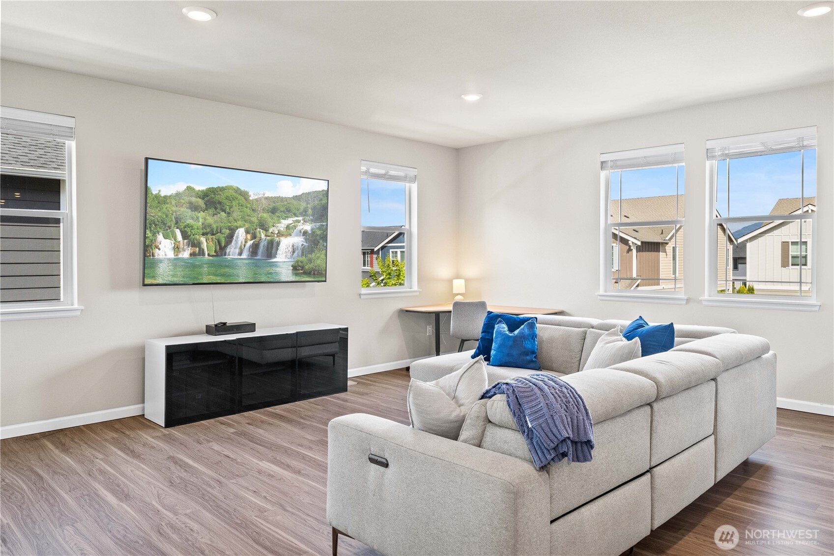 32943 Ash Avenue SE, Black Diamond, WA 98010