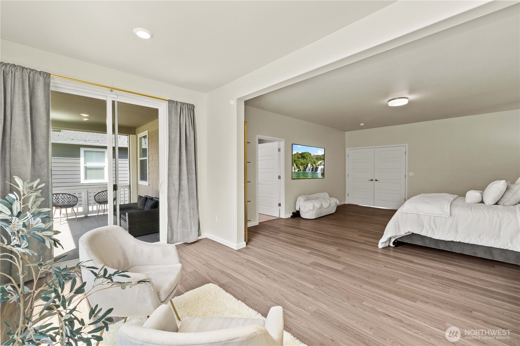 32943 Ash Avenue SE, Black Diamond, WA 98010