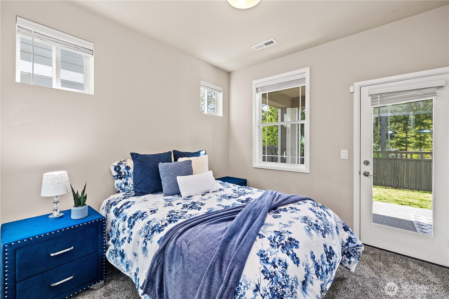 32943 Ash Avenue SE, Black Diamond, WA 98010