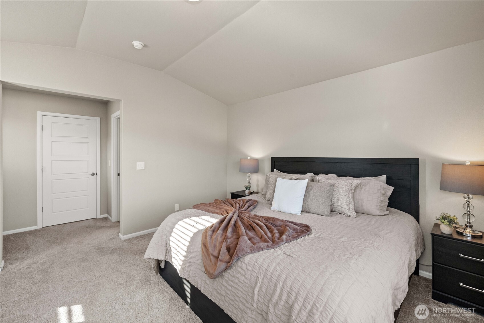 32898 Pine Avenue SE, Black Diamond, WA 98010