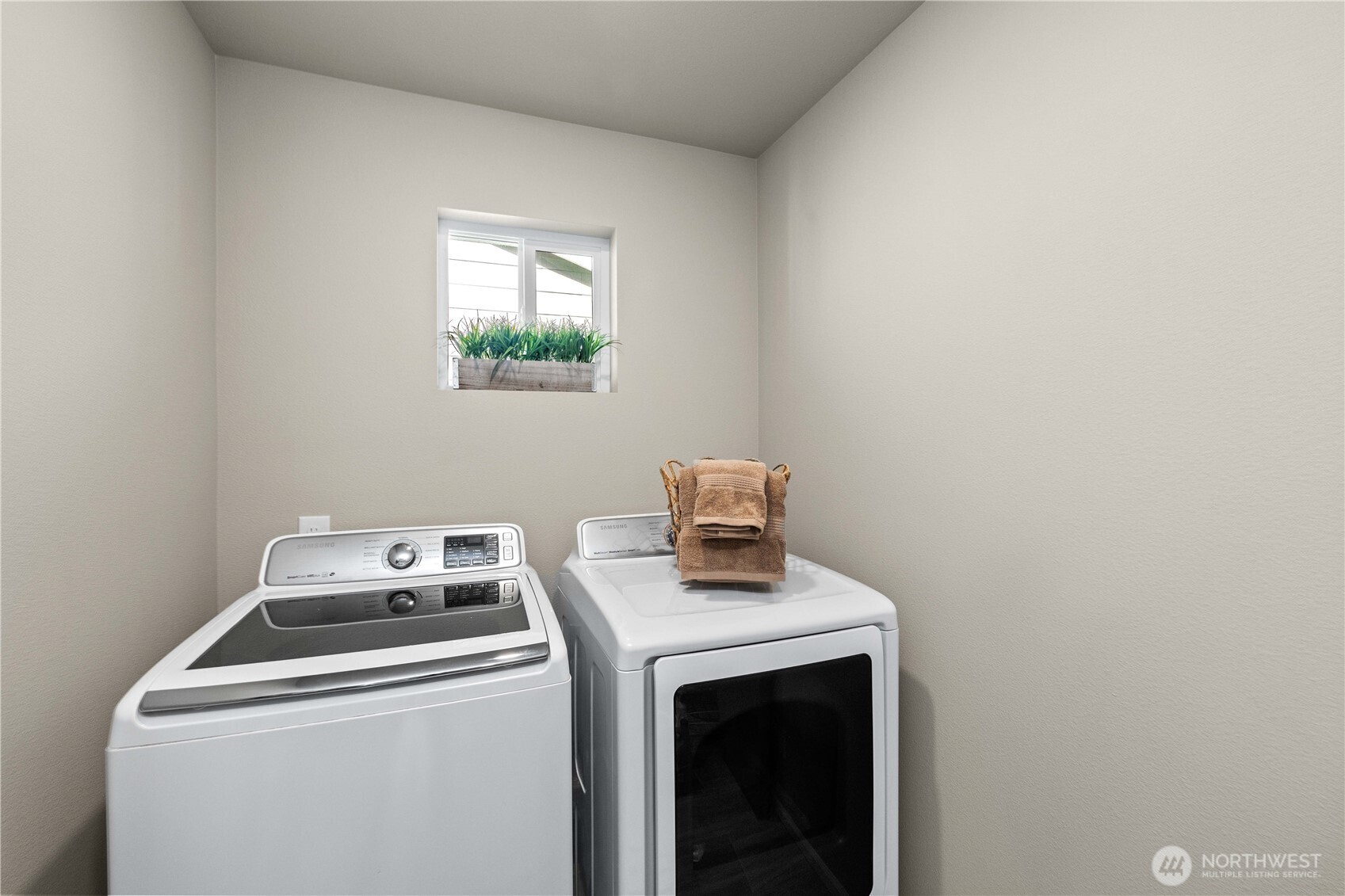 32898 Pine Avenue SE, Black Diamond, WA 98010