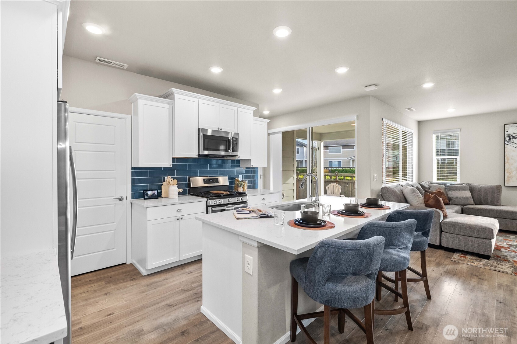 32898 Pine Avenue SE, Black Diamond, WA 98010