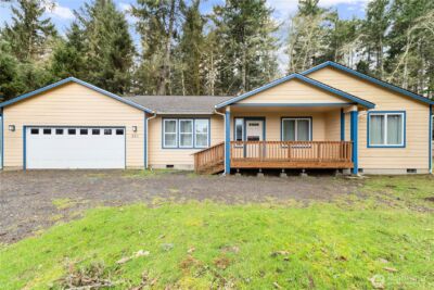 181 Duck Lake Drive NE, Ocean Shores, WA 98569