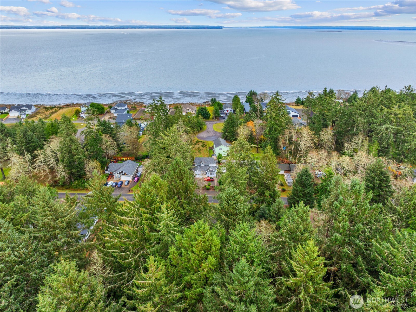 181 Duck Lake Drive NE, Ocean Shores, WA 98569