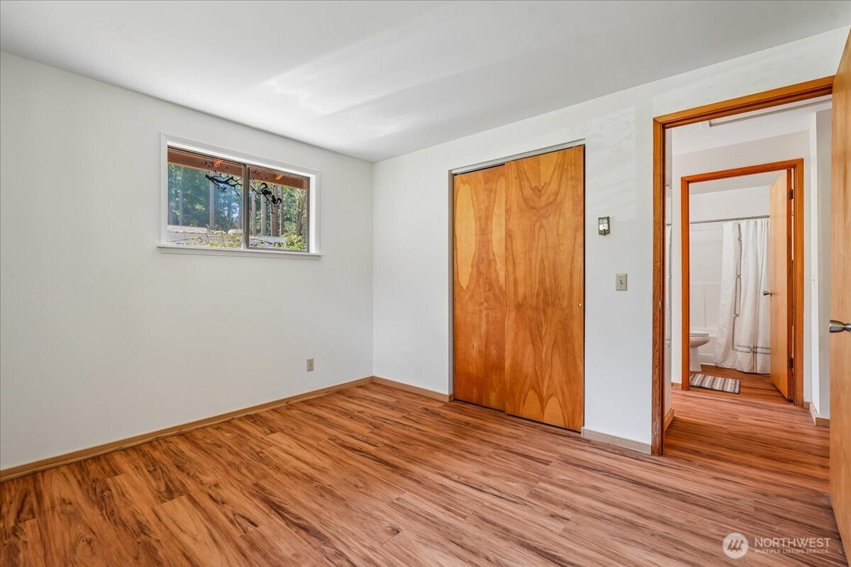 10706 Pioneer Drive , Anderson Island, WA 98303