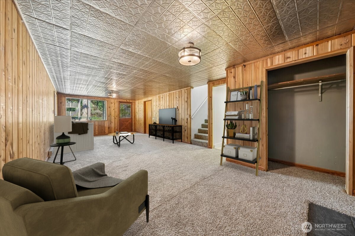 10706 Pioneer Drive , Anderson Island, WA 98303