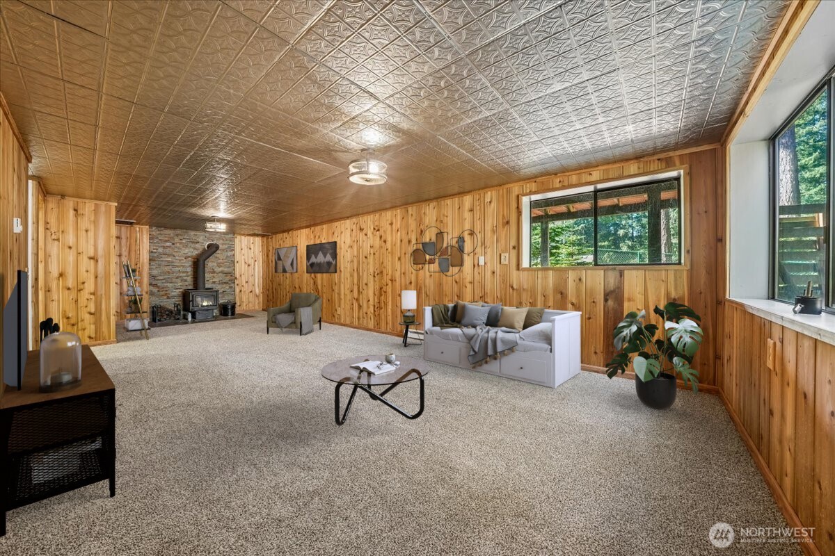 10706 Pioneer Drive , Anderson Island, WA 98303