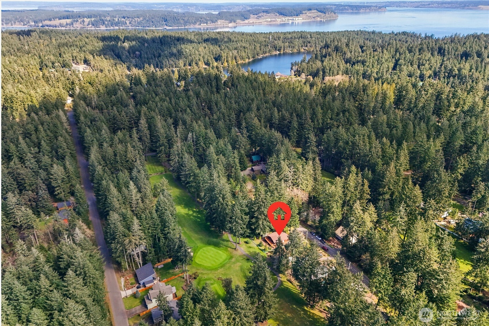 10706 Pioneer Drive , Anderson Island, WA 98303