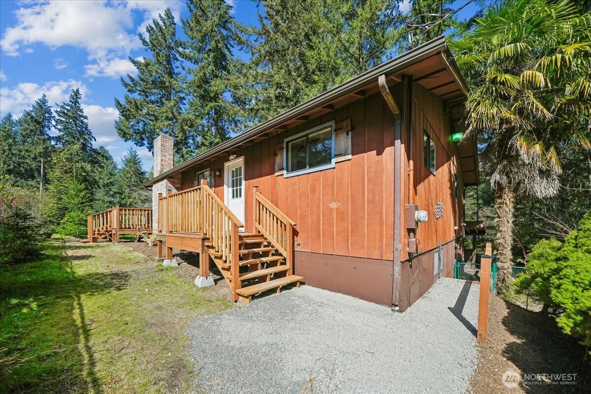 10706 Pioneer Drive , Anderson Island, WA 98303