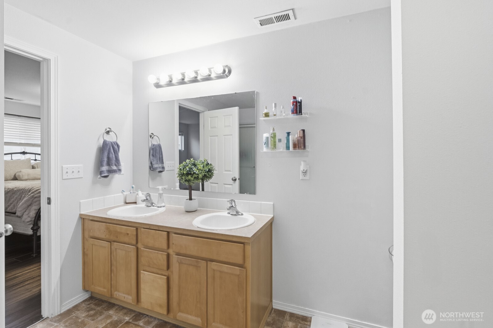 5307 Balustrade Boulevard SE, Lacey, WA 98513