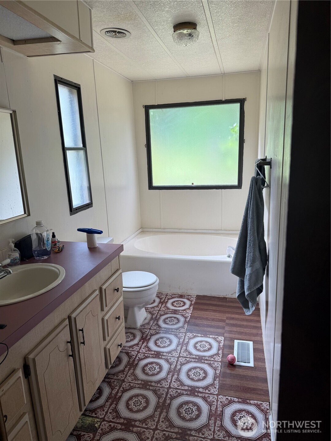 14307 215th Avenue E, Bonney Lake, WA 98391