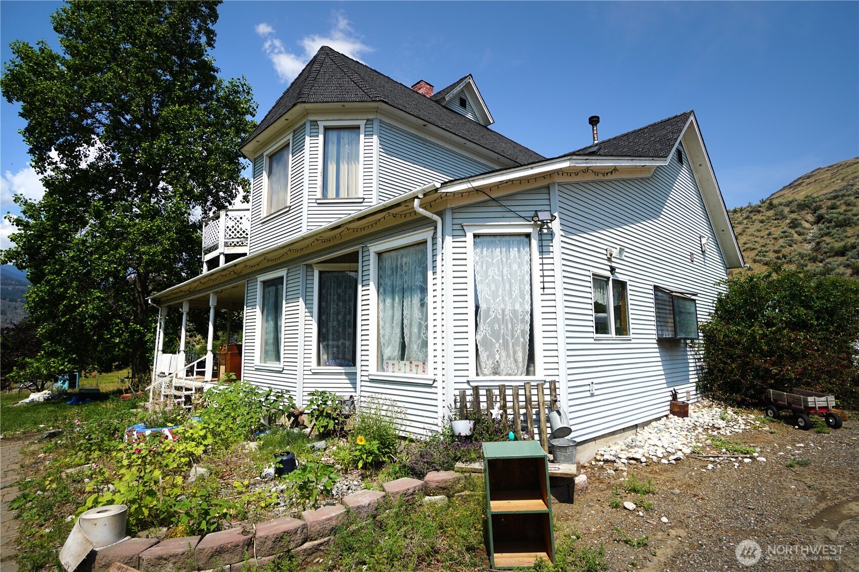 1112 Loomis Oroville Road , Loomis, WA 98827