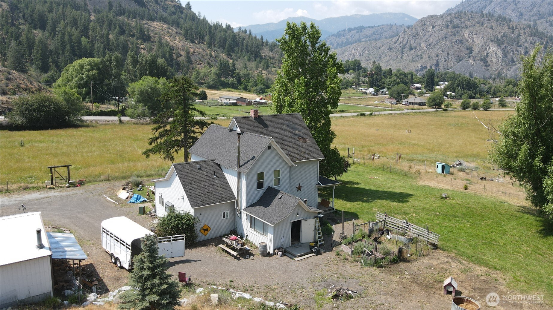 1112 Loomis Oroville Road , Loomis, WA 98827