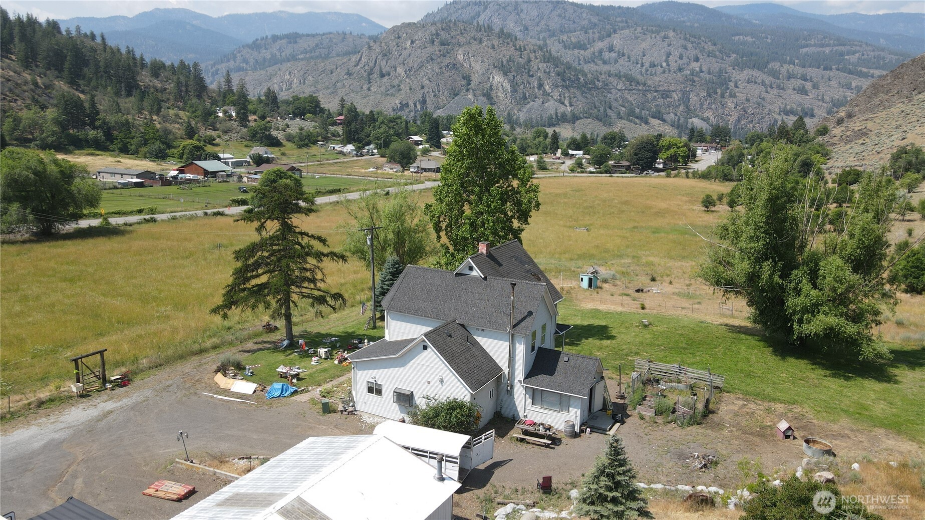 1112 Loomis Oroville Road , Loomis, WA 98827