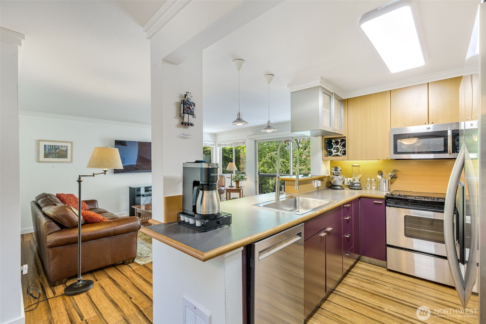 732 11th Avenue E #202, Seattle, WA 98102