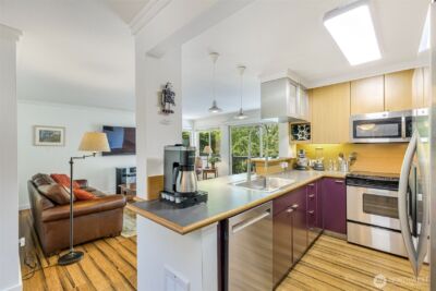 732 11th Avenue E #202, Seattle, WA 98102 - Photo 14