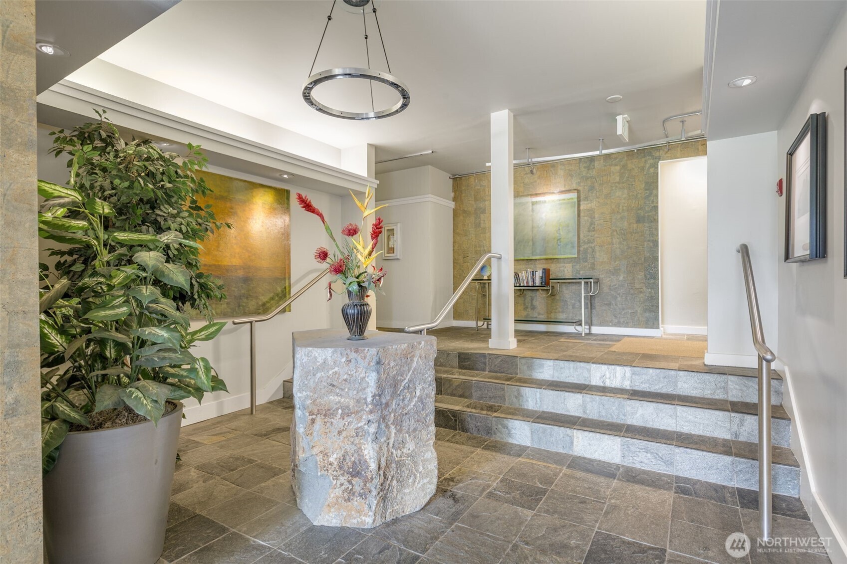 732 11th Avenue E #202, Seattle, WA 98102