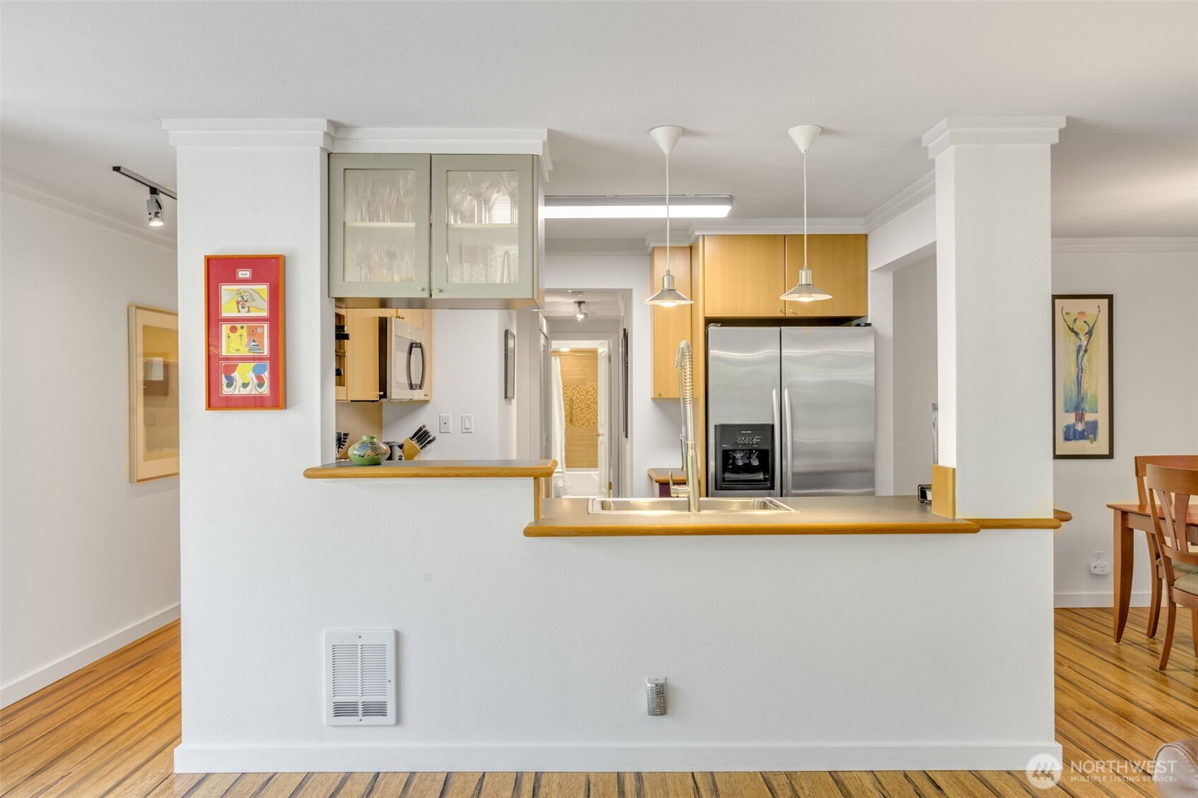 732 11th Avenue E #202, Seattle, WA 98102