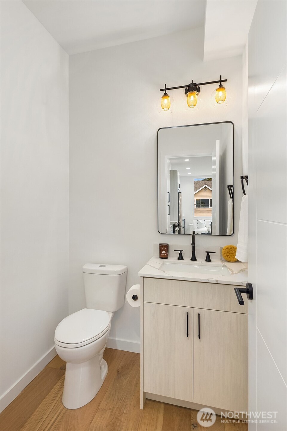 2340 N 64th Street #B, Seattle, WA 98103