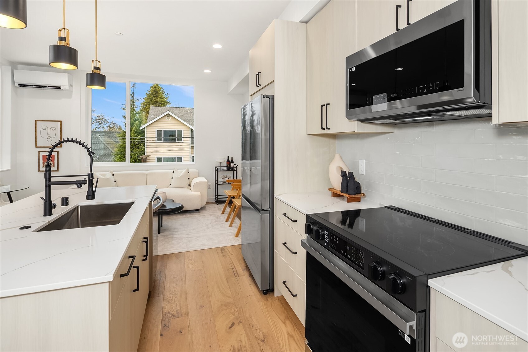 2340 N 64th Street #B, Seattle, WA 98103