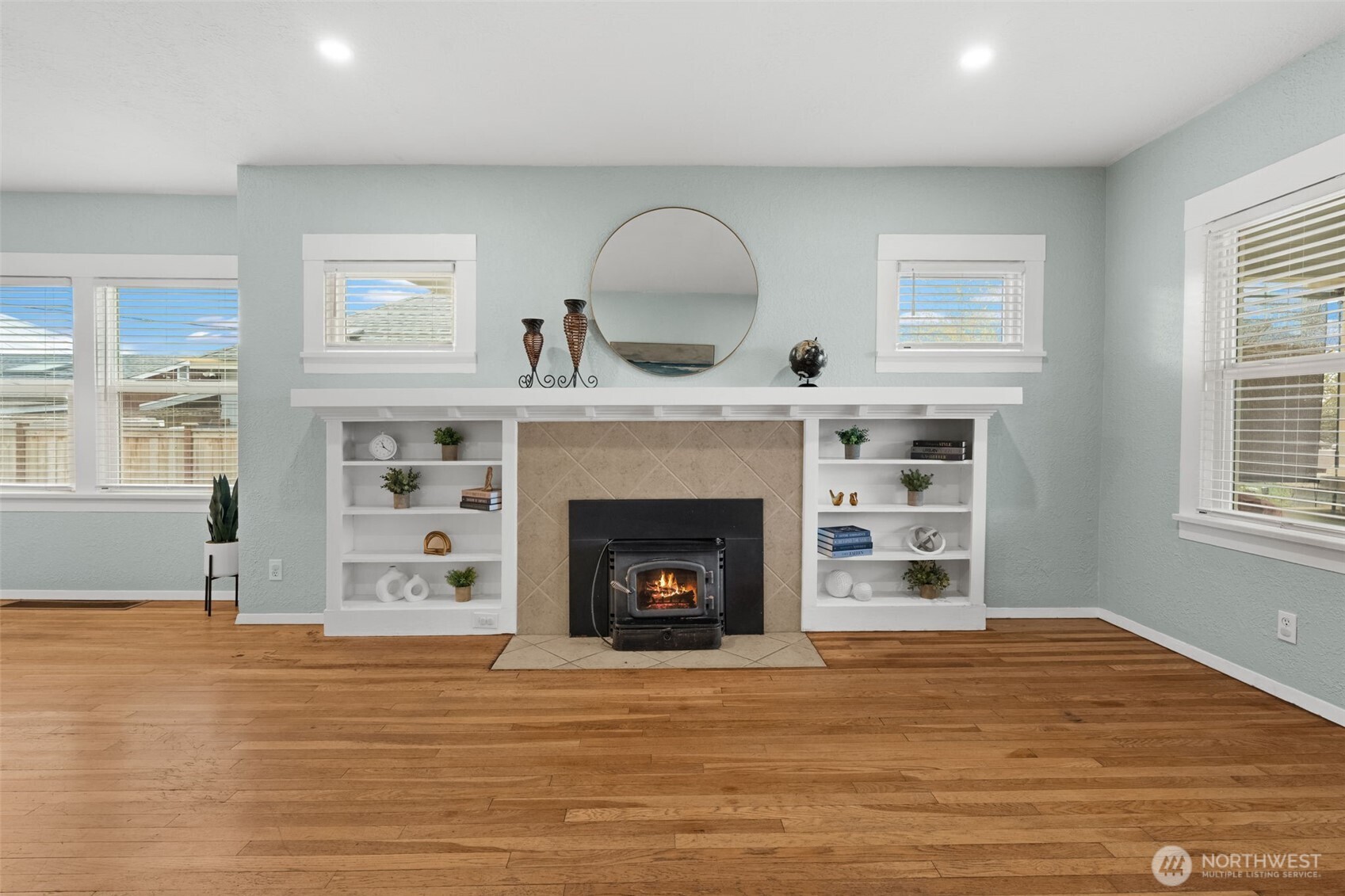 712 S 58th Street , Tacoma, WA 98408