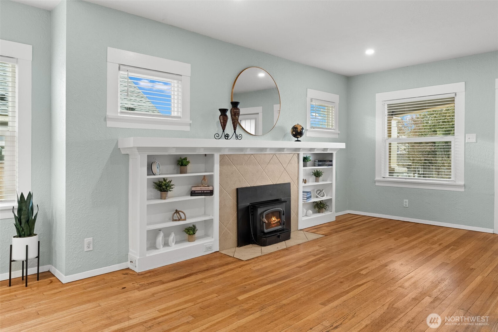 712 S 58th Street , Tacoma, WA 98408