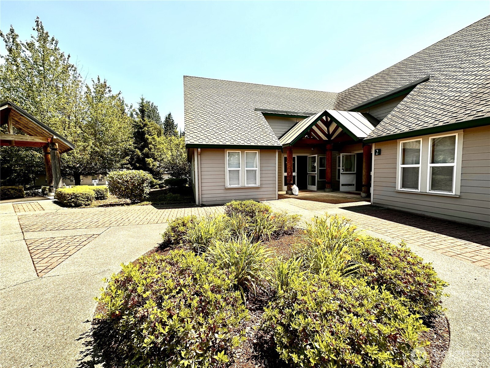 1800 Cooper Point Road SW #2, Olympia, WA 98502