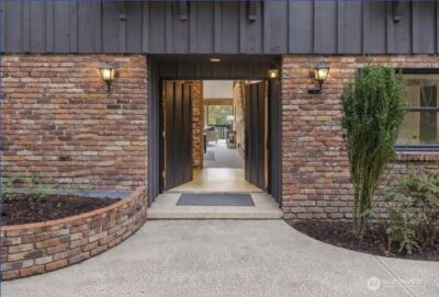 16521 NE 1st Place , Bellevue, WA 98008