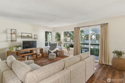 18906 8th Avenue NW #213, Shoreline, WA 98177