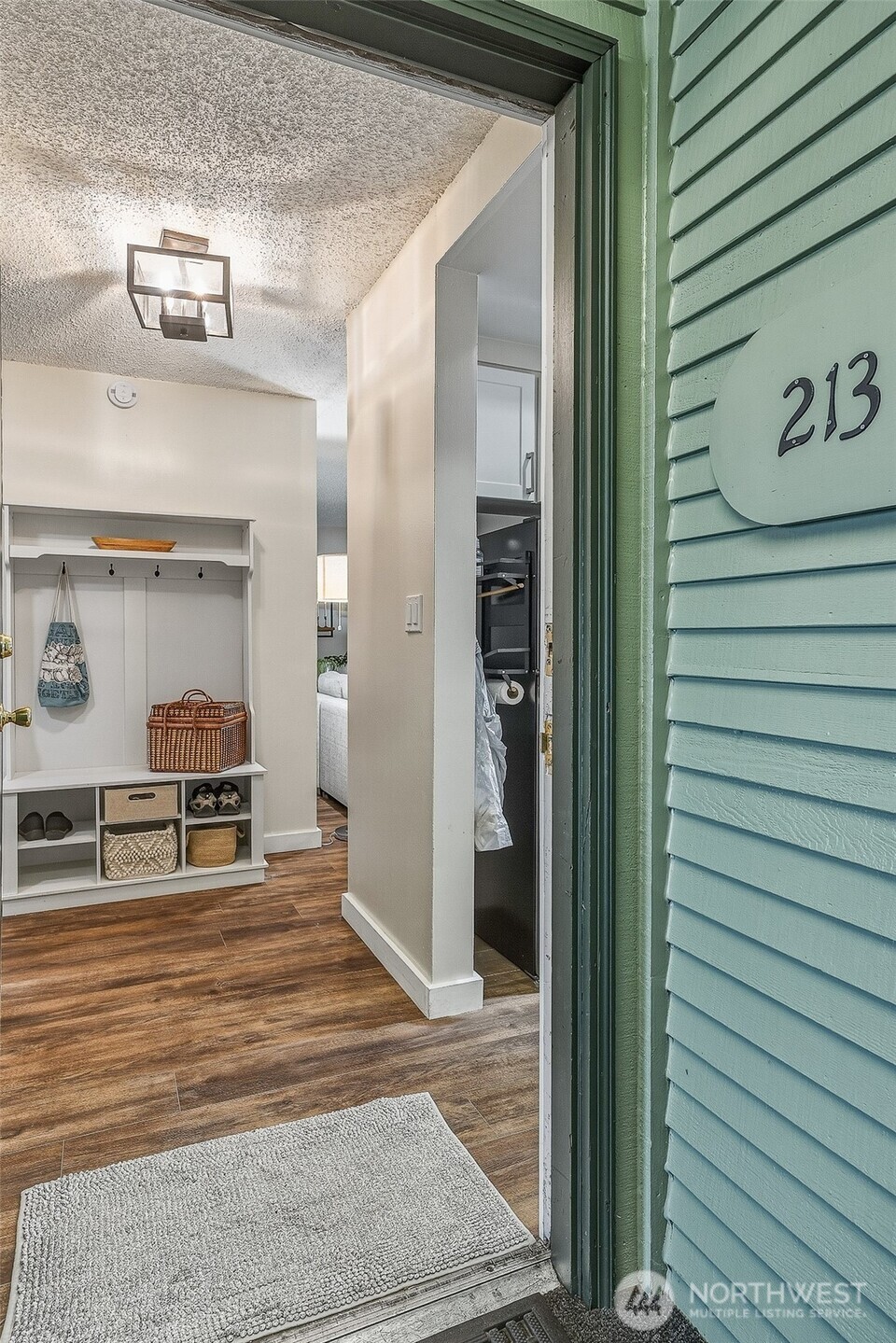 18906 8th Avenue NW #213, Shoreline, WA 98177