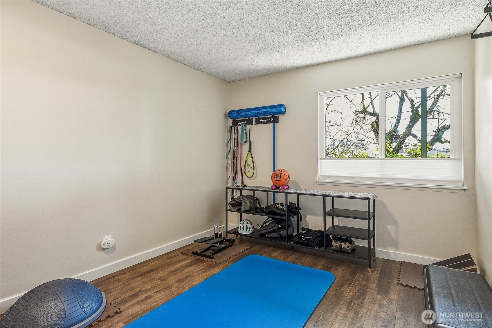 18906 8th Avenue NW #213, Shoreline, WA 98177