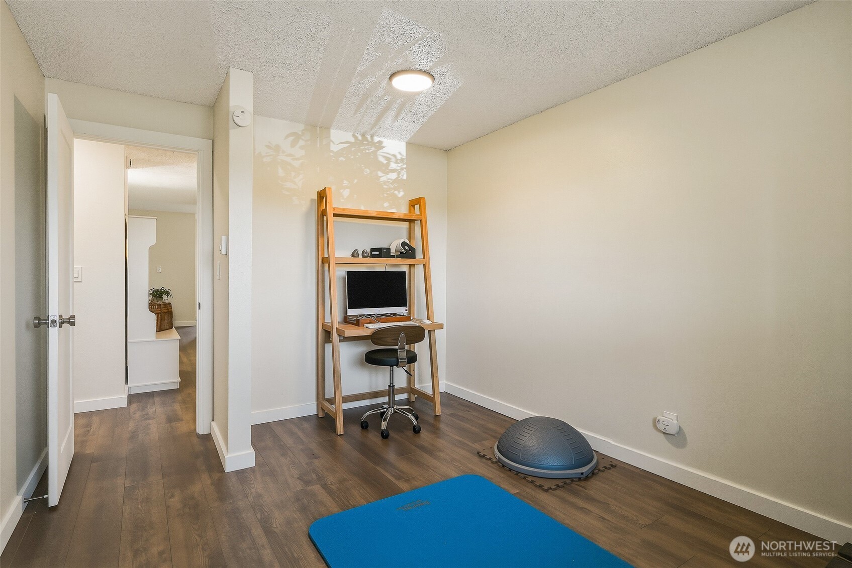 18906 8th Avenue NW #213, Shoreline, WA 98177