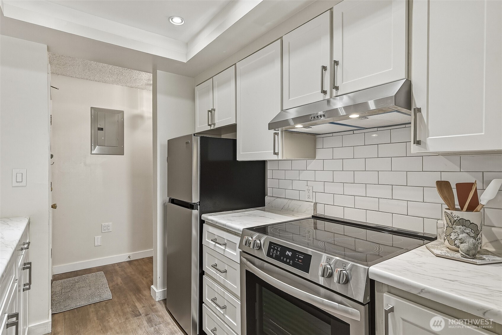 18906 8th Avenue NW #213, Shoreline, WA 98177