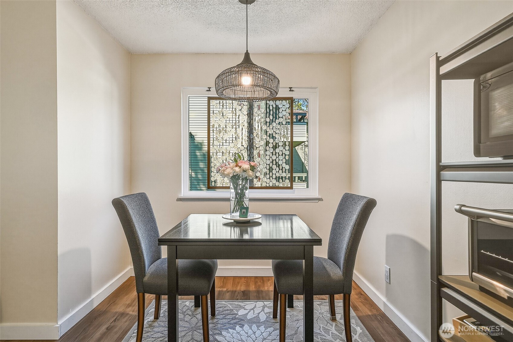 18906 8th Avenue NW #213, Shoreline, WA 98177