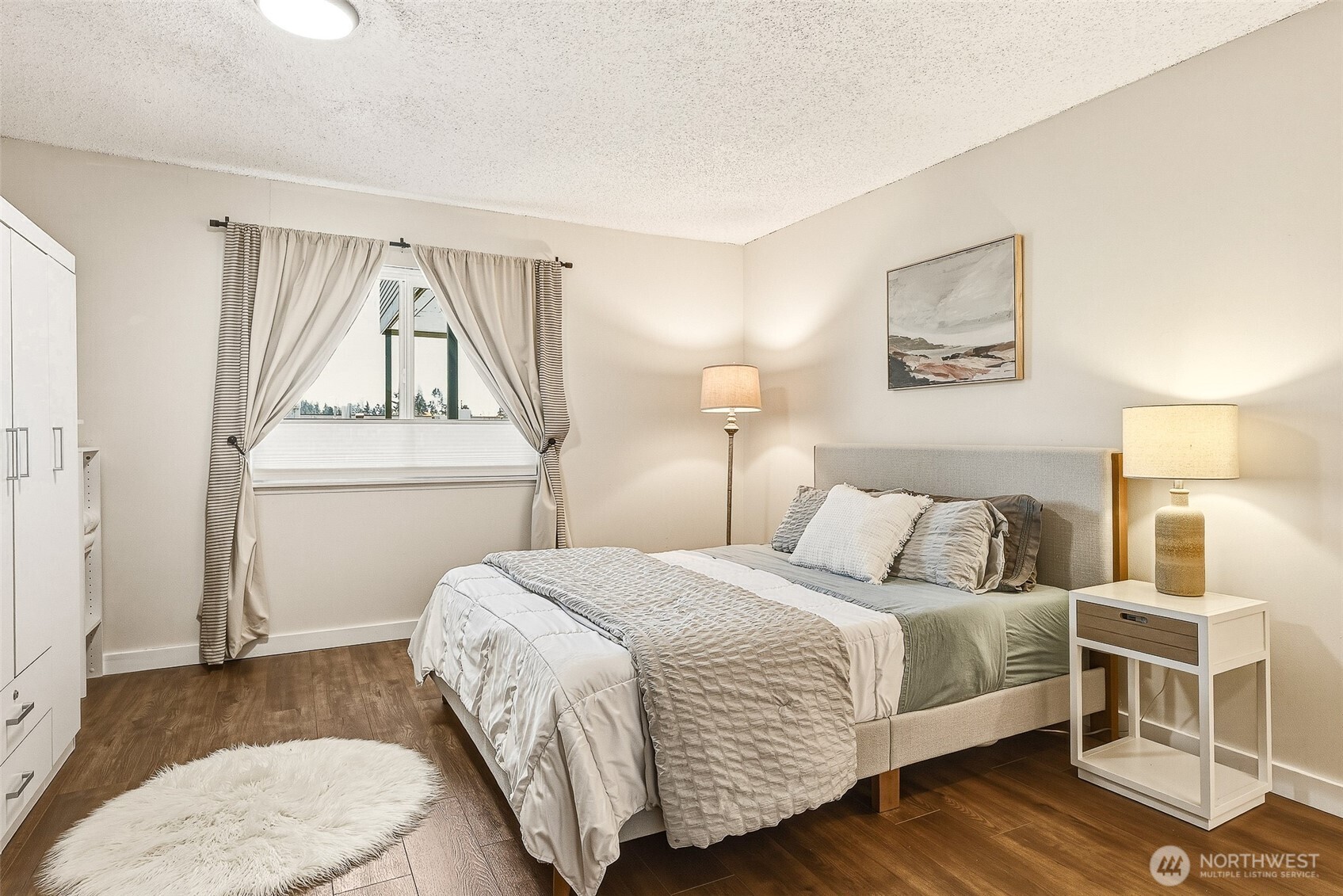 18906 8th Avenue NW #213, Shoreline, WA 98177