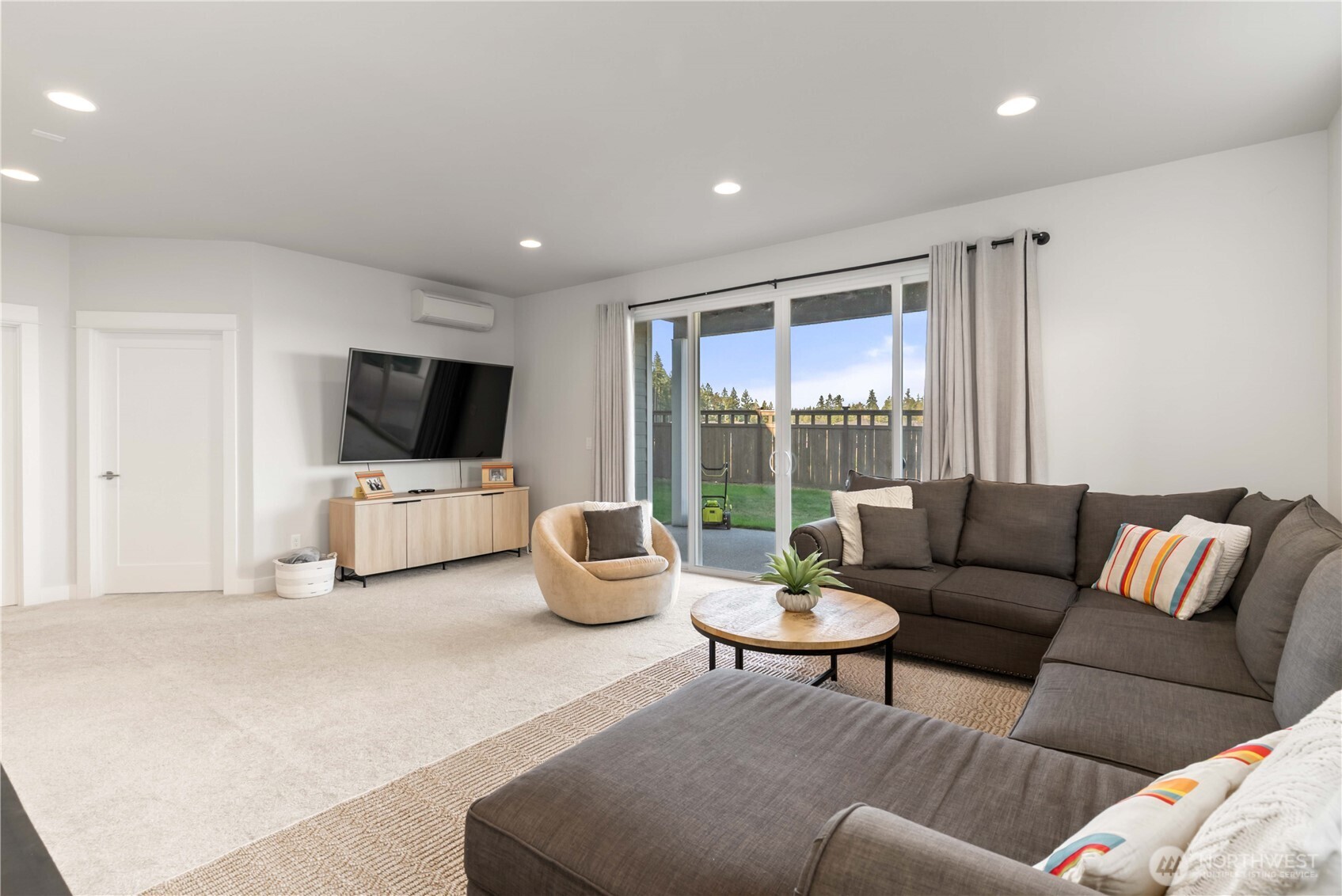 33473 Walnut Avenue SE, Black Diamond, WA 98010