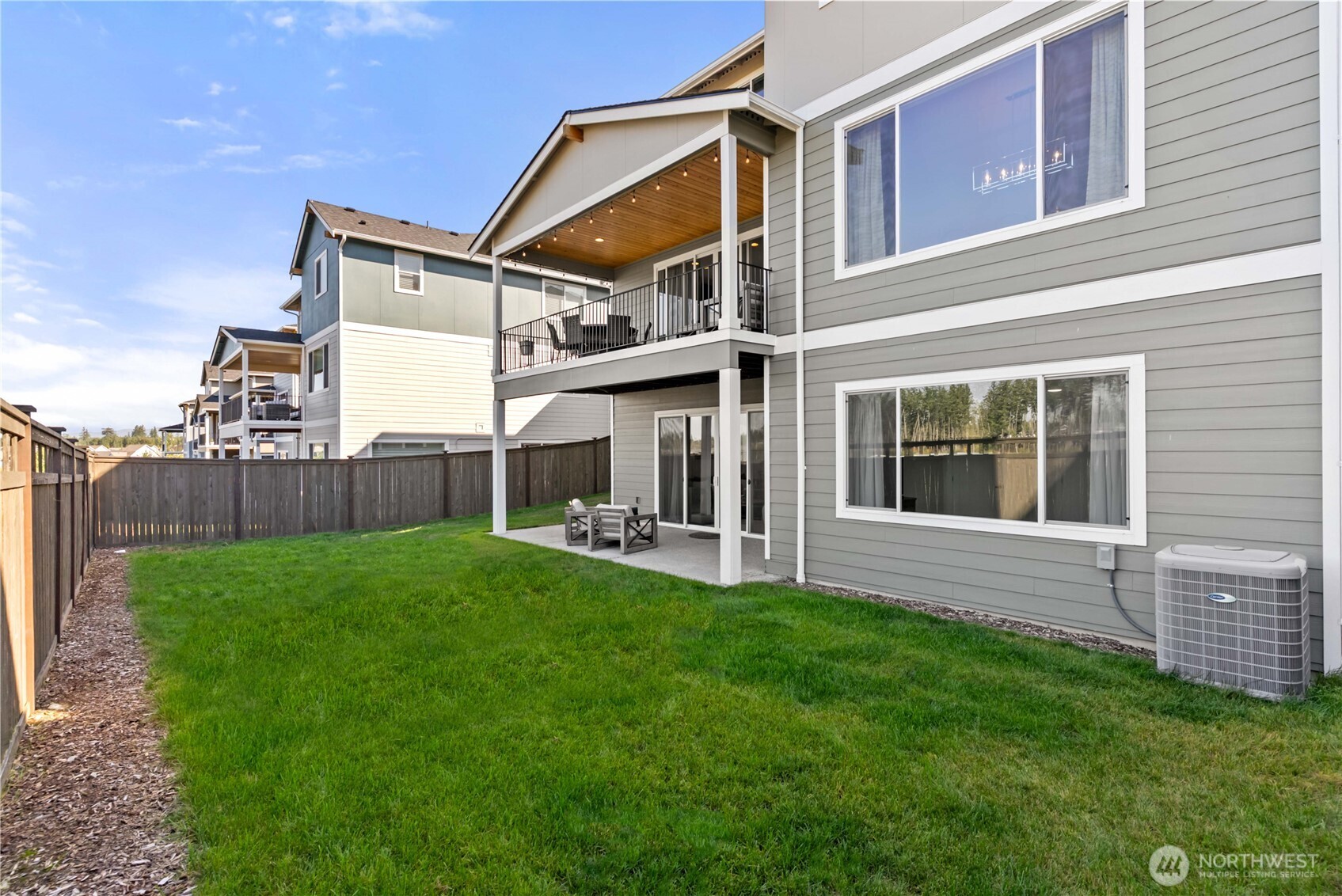 33473 Walnut Avenue SE, Black Diamond, WA 98010