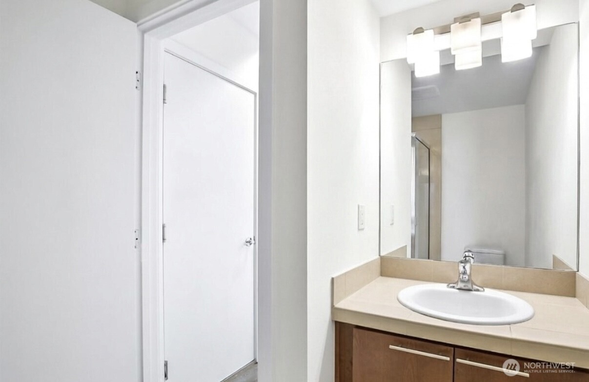 1214 N Northgate Way , Seattle, WA 98133