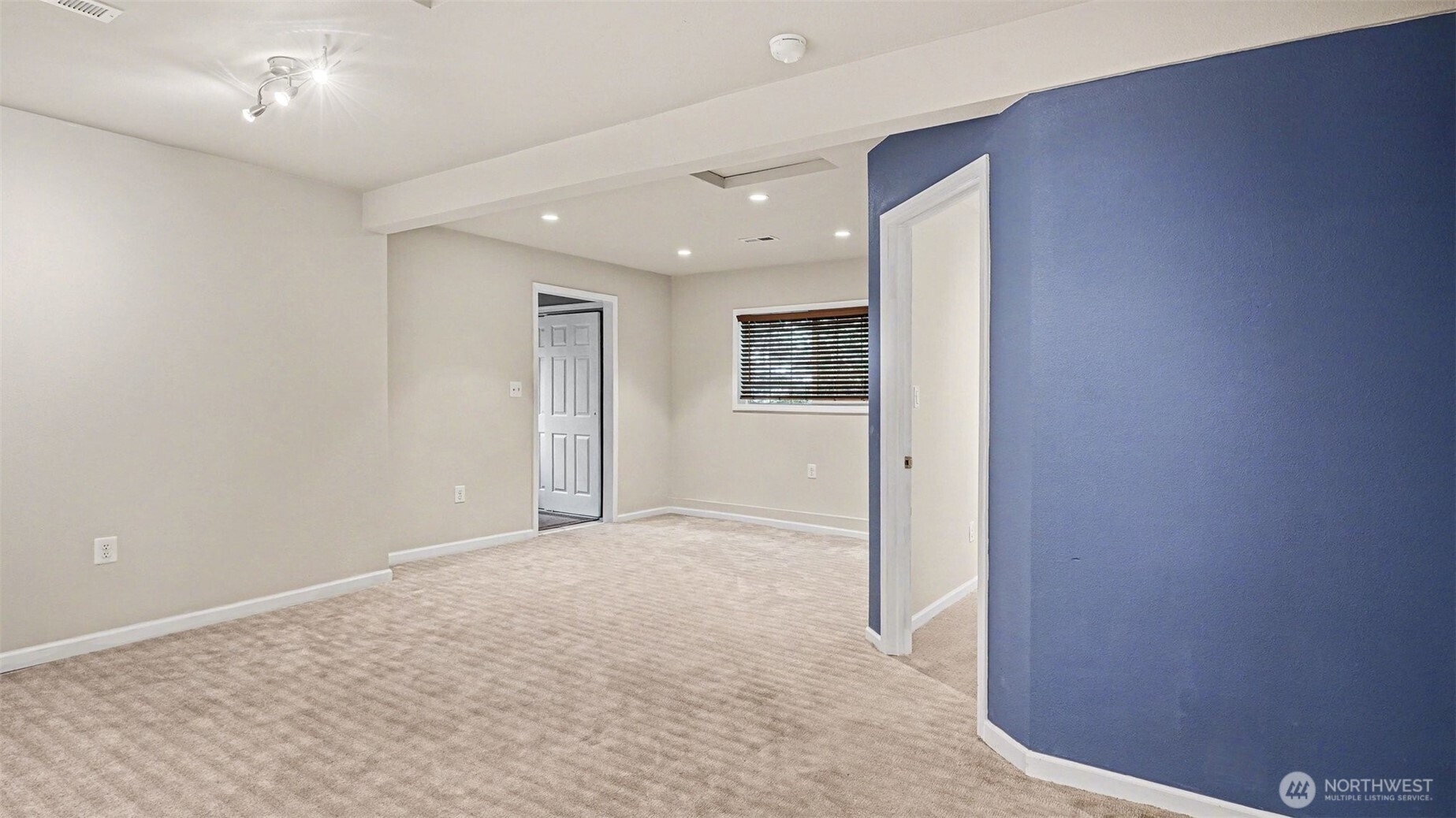 6201 Island Crest Way , Mercer Island, WA 98040