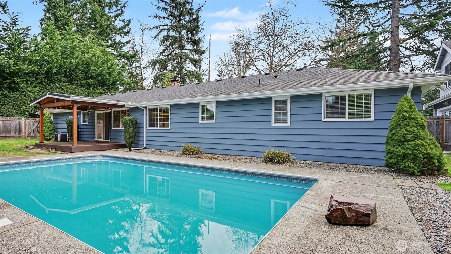 6201 Island Crest Way , Mercer Island, WA 98040