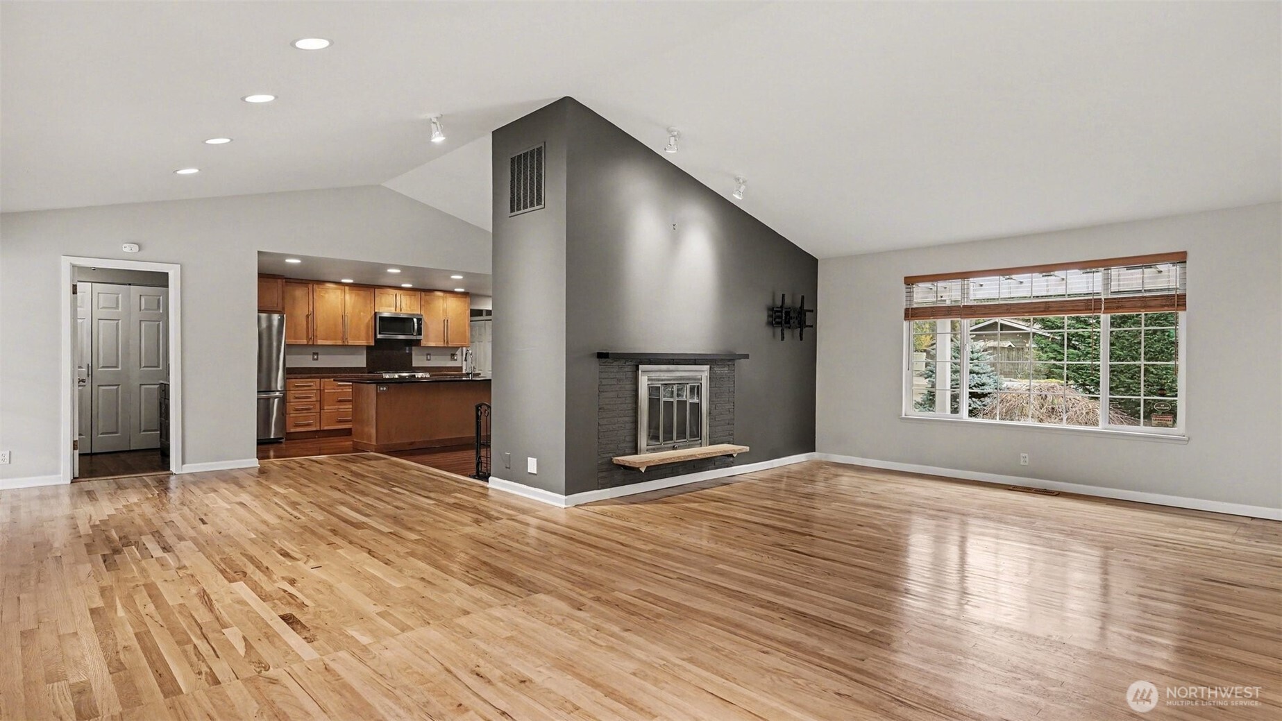 6201 Island Crest Way , Mercer Island, WA 98040