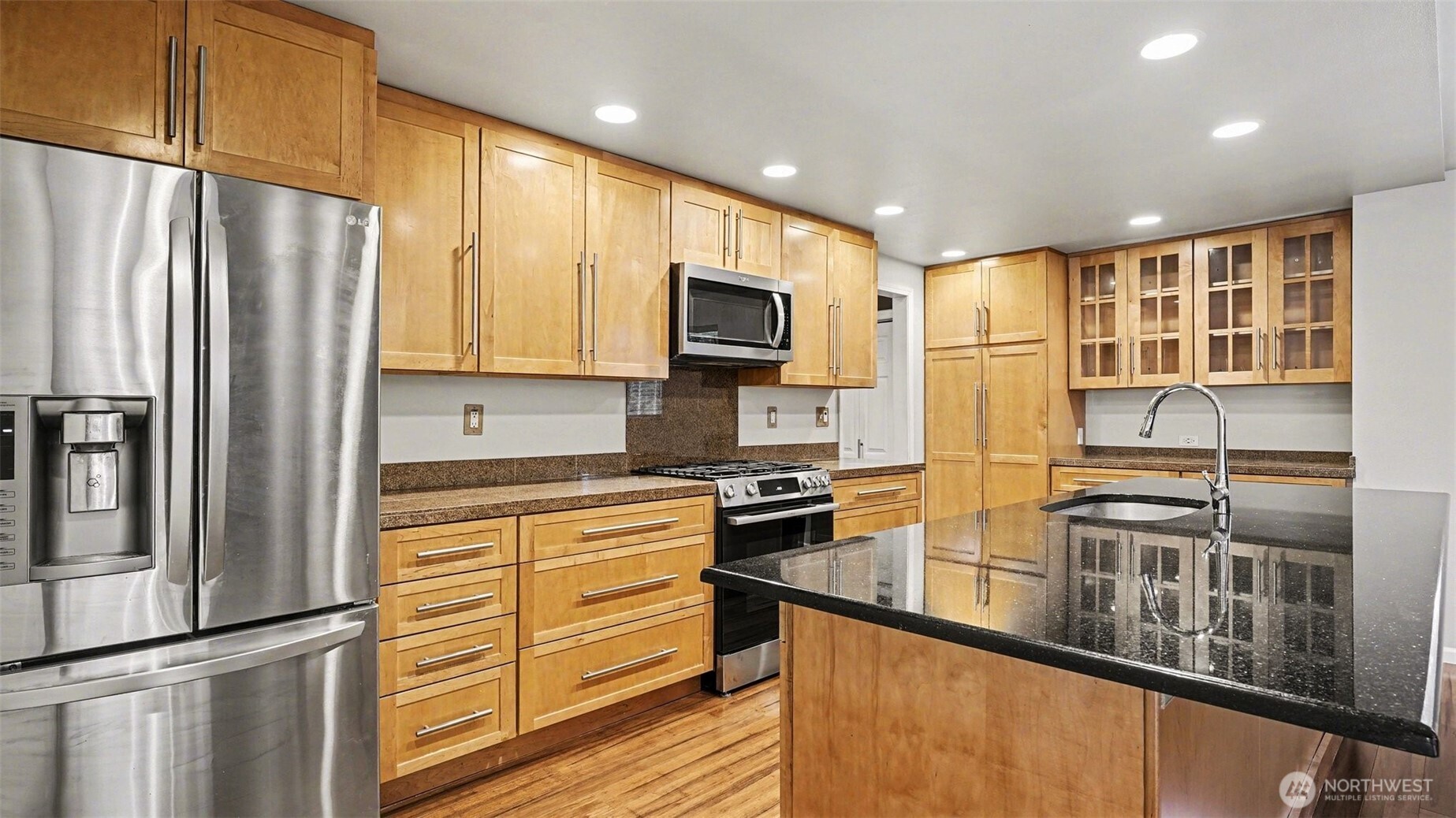 6201 Island Crest Way , Mercer Island, WA 98040