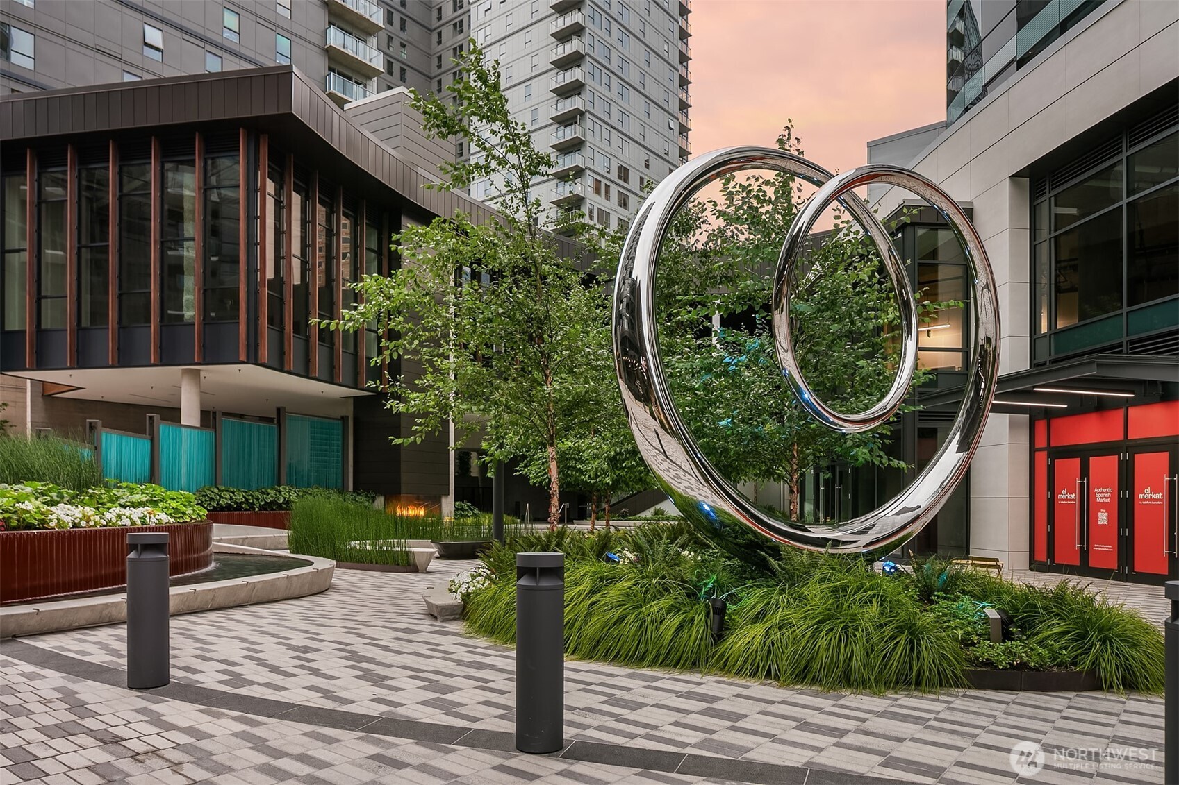 838 Avenue Square NE #1207, Bellevue, WA 98004