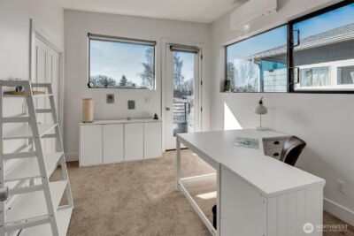 2660 9th Avenue W, Seattle, WA 98119-2218 - Photo 19