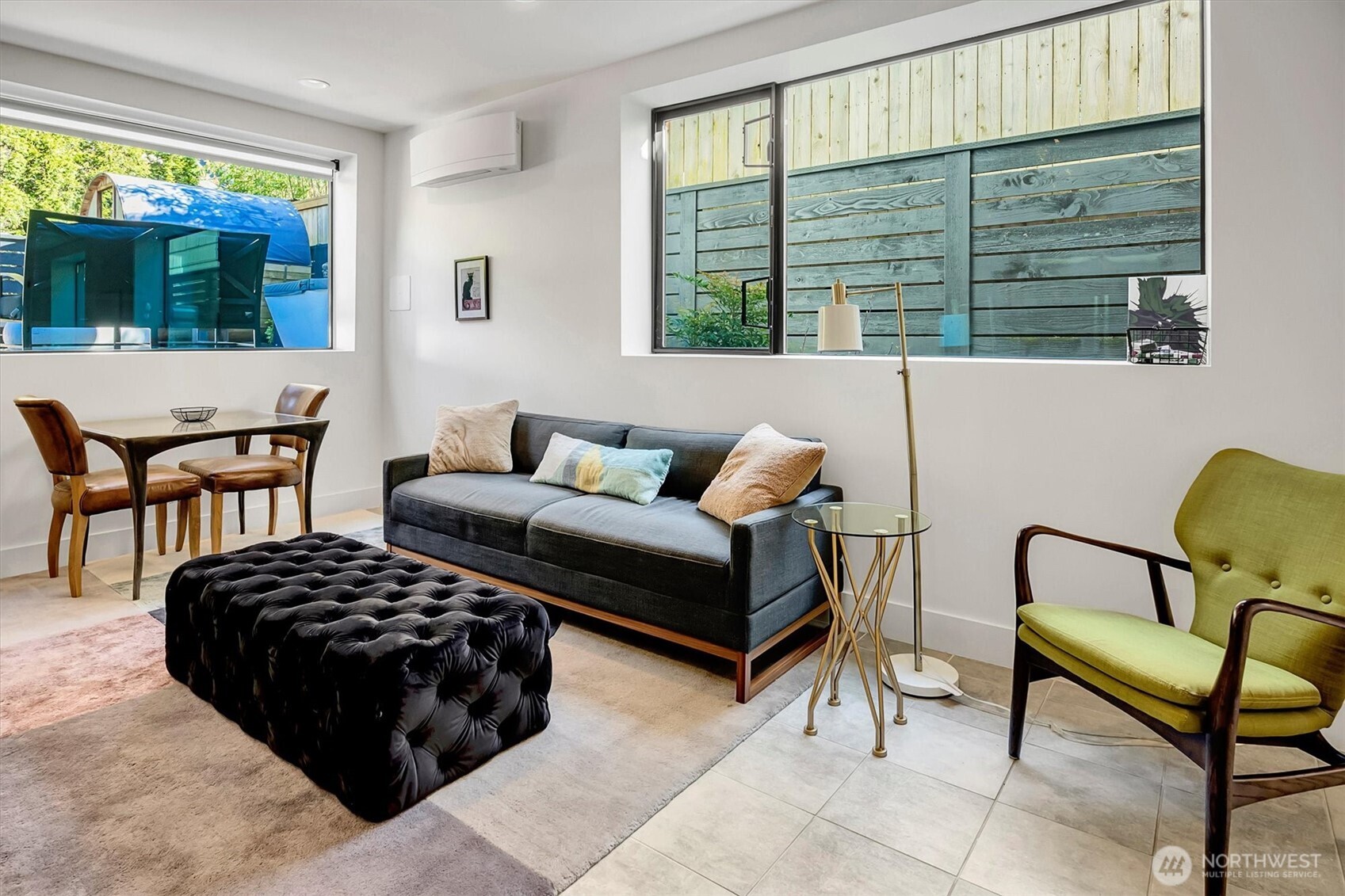 2660 9th Avenue W, Seattle, WA 98119-2218