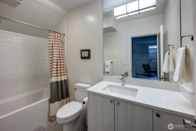 2660 9th Avenue W, Seattle, WA 98119-2218 - Photo 29