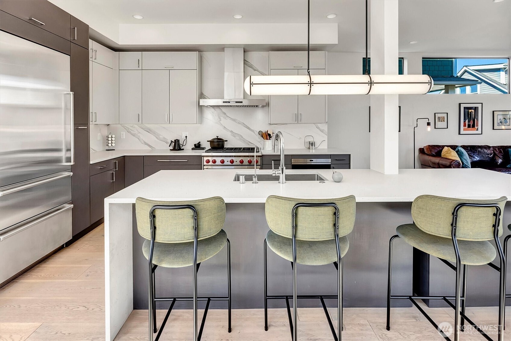 2660 9th Avenue W, Seattle, WA 98119-2218