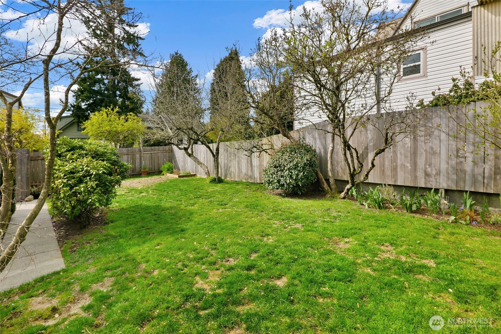 8053 Brooklyn Avenue NE, Seattle, WA 98115