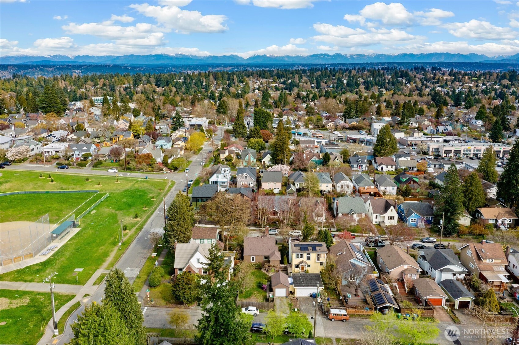 8053 Brooklyn Avenue NE, Seattle, WA 98115