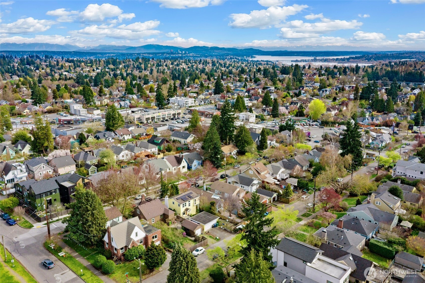 8053 Brooklyn Avenue NE, Seattle, WA 98115